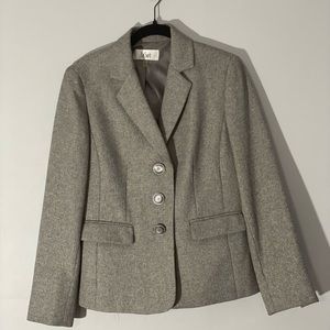 Le suit Grey Woman’s blazer size 8